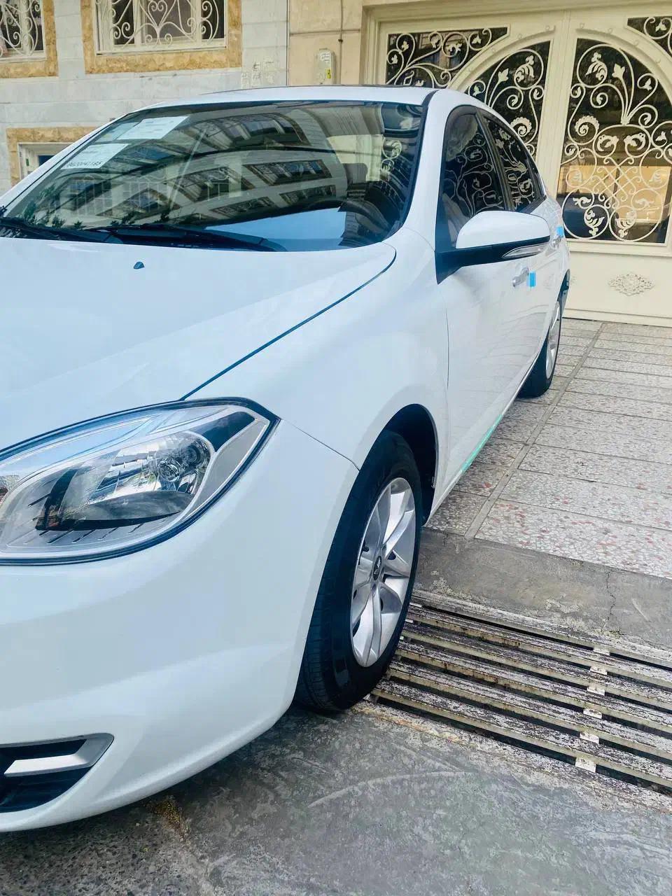 برلیانس h330 اتوماتیک مدل ۱۴۰۰ 1650cc|خودرو سواری و وانت|تهران, پاسداران|دیوار