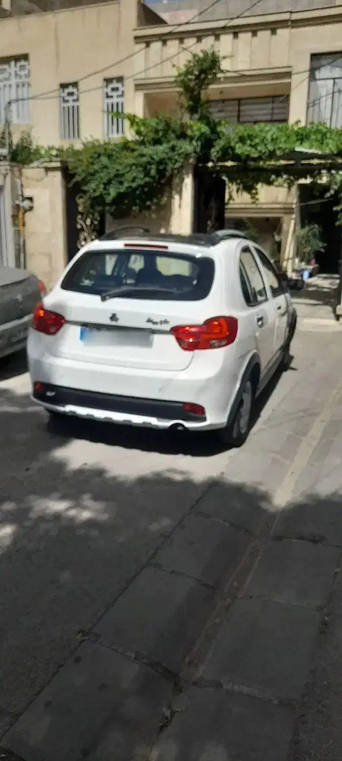 کویک r ۴۰۲ بی رنگ تمیز|خودرو سواری و وانت|کرج, شهرک بنفشه|دیوار