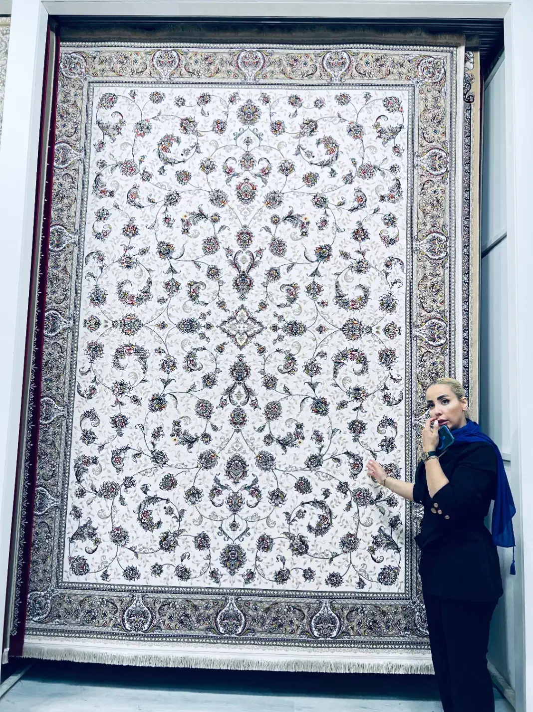 فرش استوار ۱۲۰۰ شانه در انواع رنگبندی تراکم ۳۶۰۰|فرش|شیراز, شهرک سراج‎|دیوار