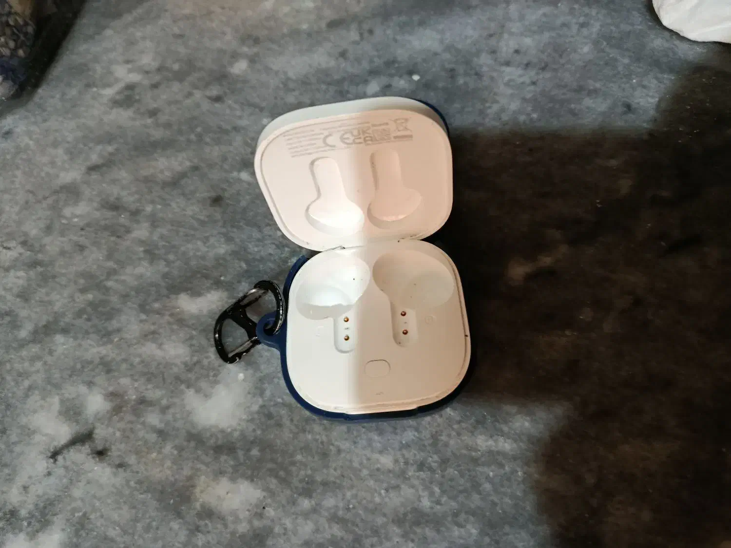 کیس خالی ایرپاد Qcy T13 Xکاملا سالم|لوازم جانبی موبایل و تبلت|تهران, امام زاده حسن|دیوار