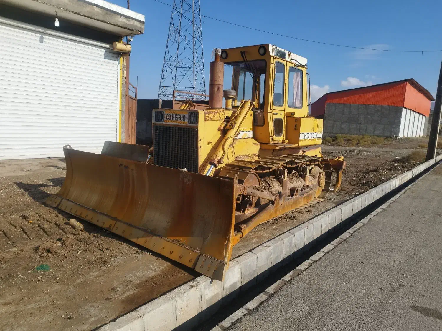 بلدوزر 731 هپکو|خودرو سنگین|میانه, |دیوار