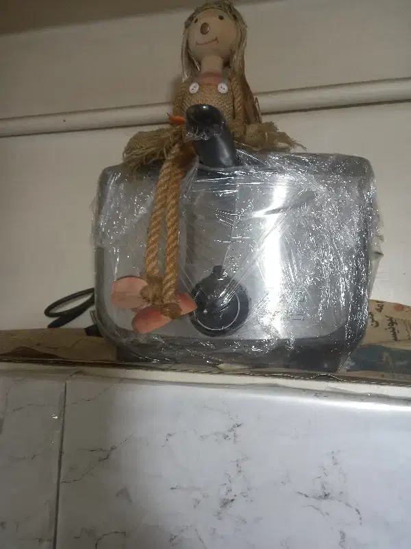 سرخ کن|سایر لوازم برقی|ری, شهادت|دیوار