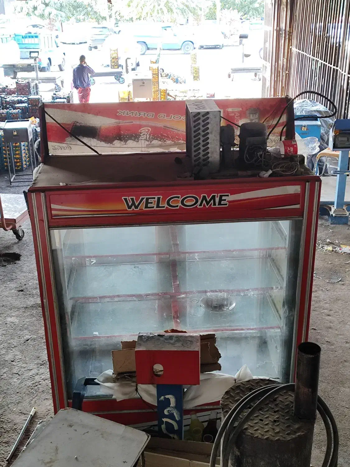 یخچال چهار دره در حد نو|فروشگاه و مغازه|کرج, میدان میوه و تره بار مرکزی|دیوار