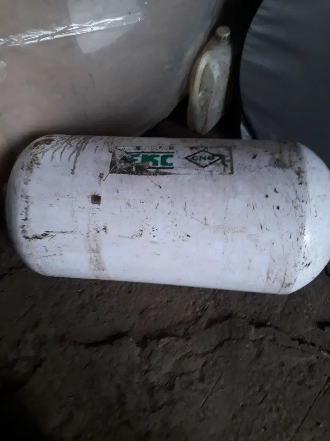 مخزن گاز CNG|قطعات یدکی و لوازم جانبی|رودسر, |دیوار