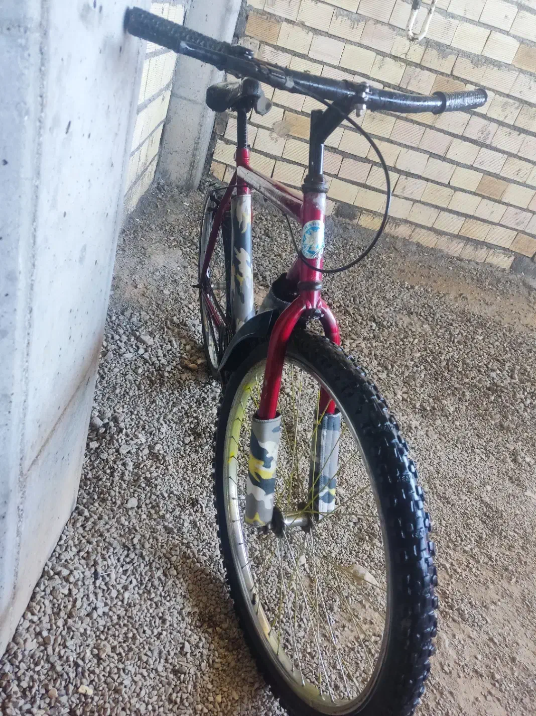 دوچرخه|دوچرخه، اسکیت، اسکوتر|بروجن, |دیوار