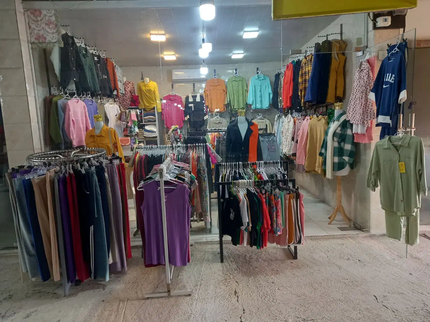 فروش کلیه اجناس بعلت تغییر شغل|فروشگاه و مغازه|بندر انزلی, گیلار|دیوار