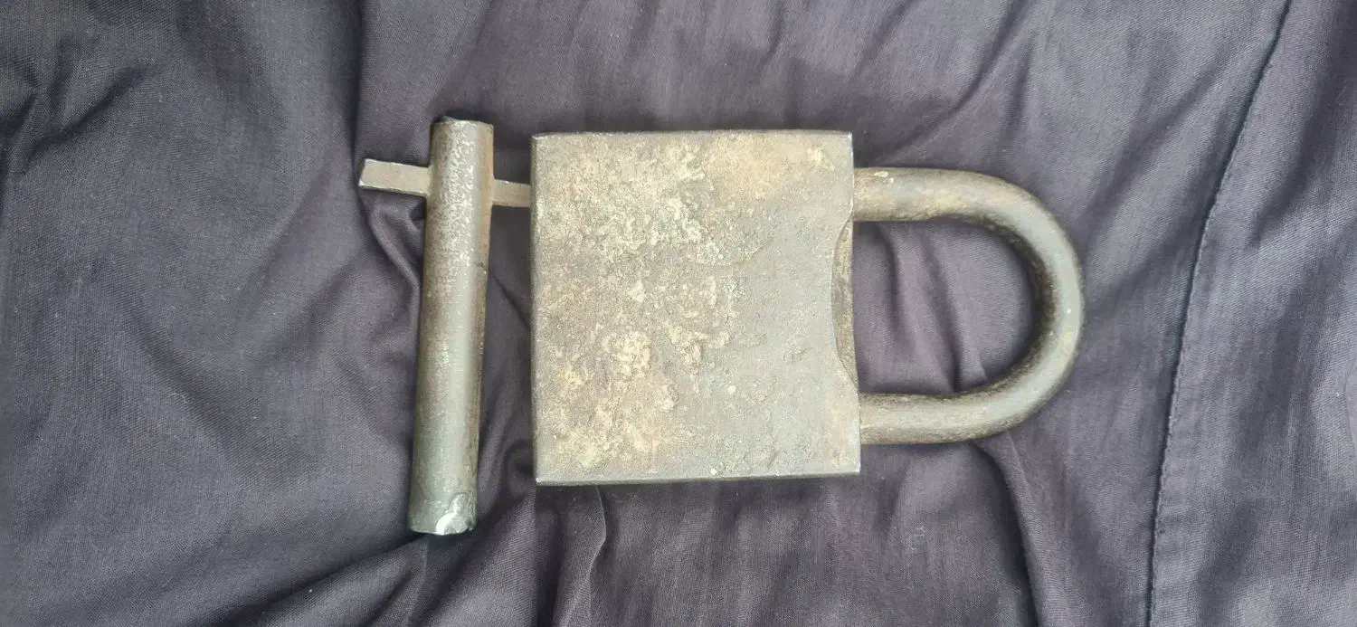 قفل قاجاری عتیقه|کلکسیون اشیاء عتیقه|تهران, فرودگاه مهرآباد|دیوار