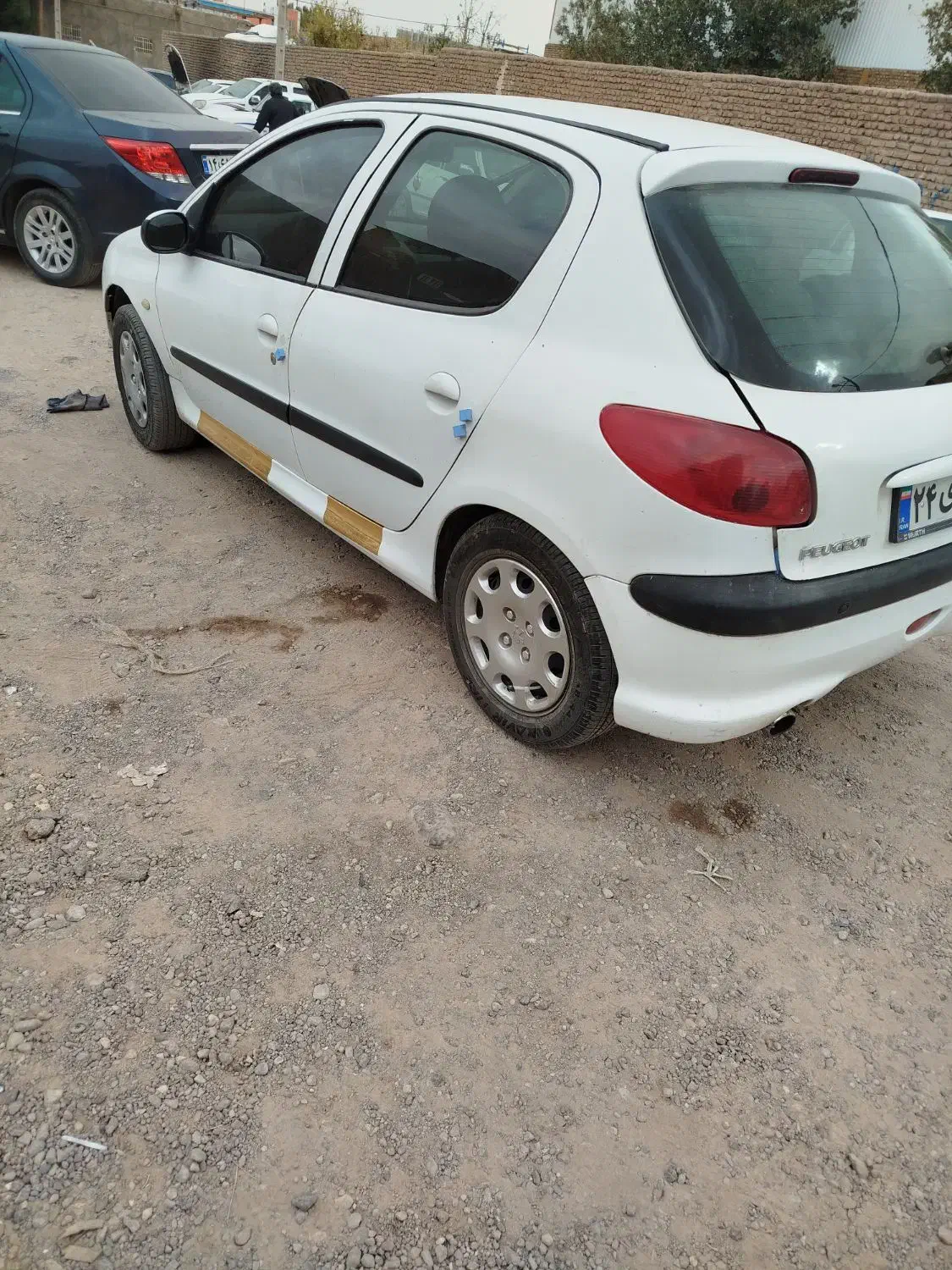 ماشین ۲۰۶مدل ۹۵ پول لازم بدون واسطه|خودرو سواری و وانت|تربت جام, شهرک آزادگان|دیوار