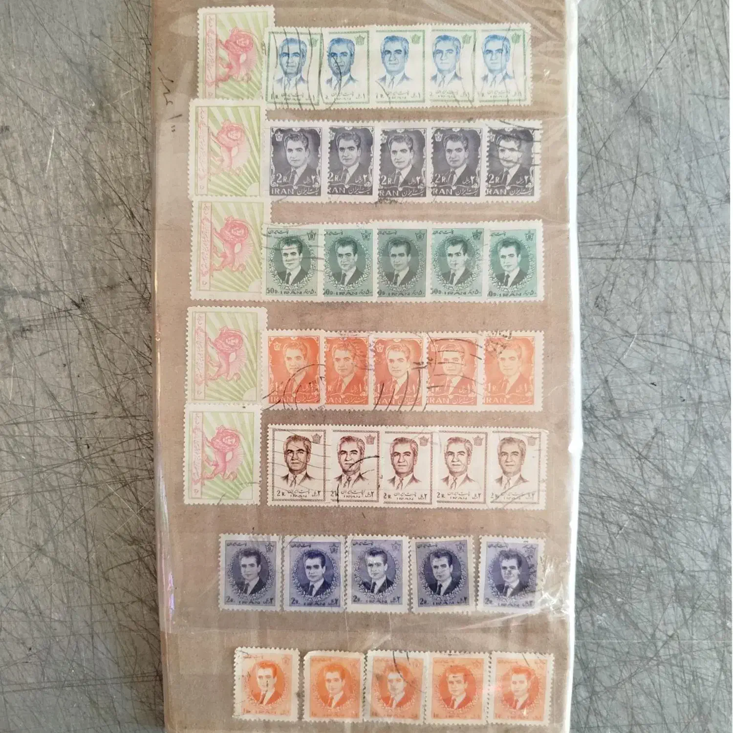 تمبر پهلوی|کلکسیون سکه، تمبر، اسکناس|آمل, |دیوار