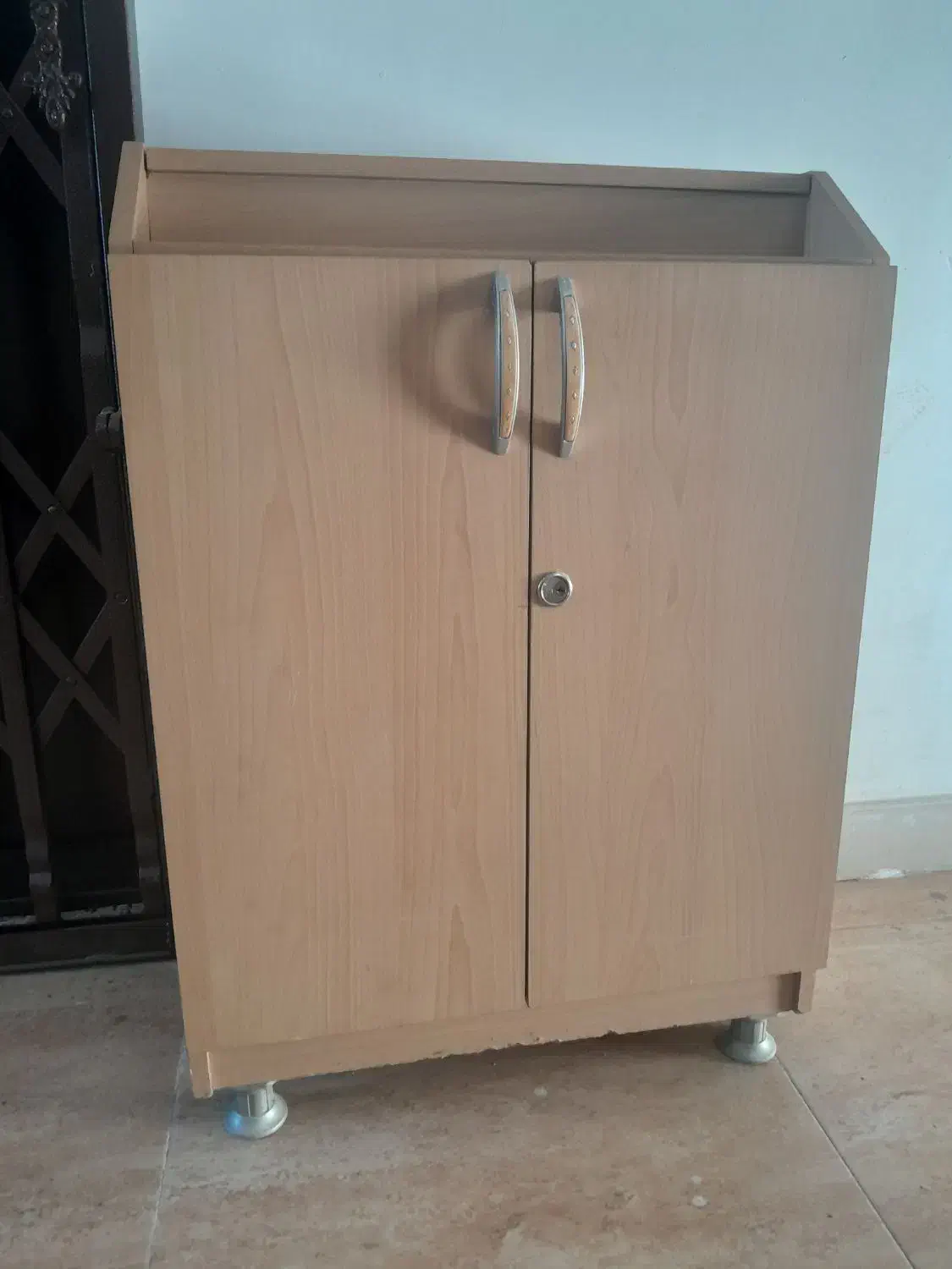 جاکفشی|جاکفشی، کمد، دراور|اردبیل, |دیوار