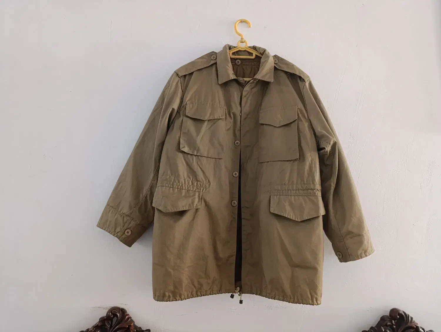 اورکت|لباس|قم, ولیعصر|دیوار