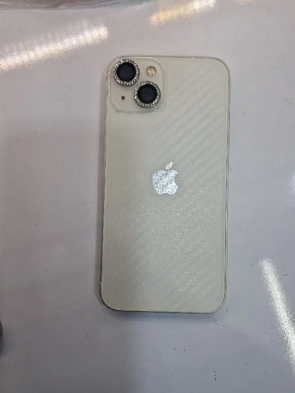 ایفون ۱۳ سفید ۱۲۸ گیگ|موبایل|اصفهان, ملک‌شهر|دیوار