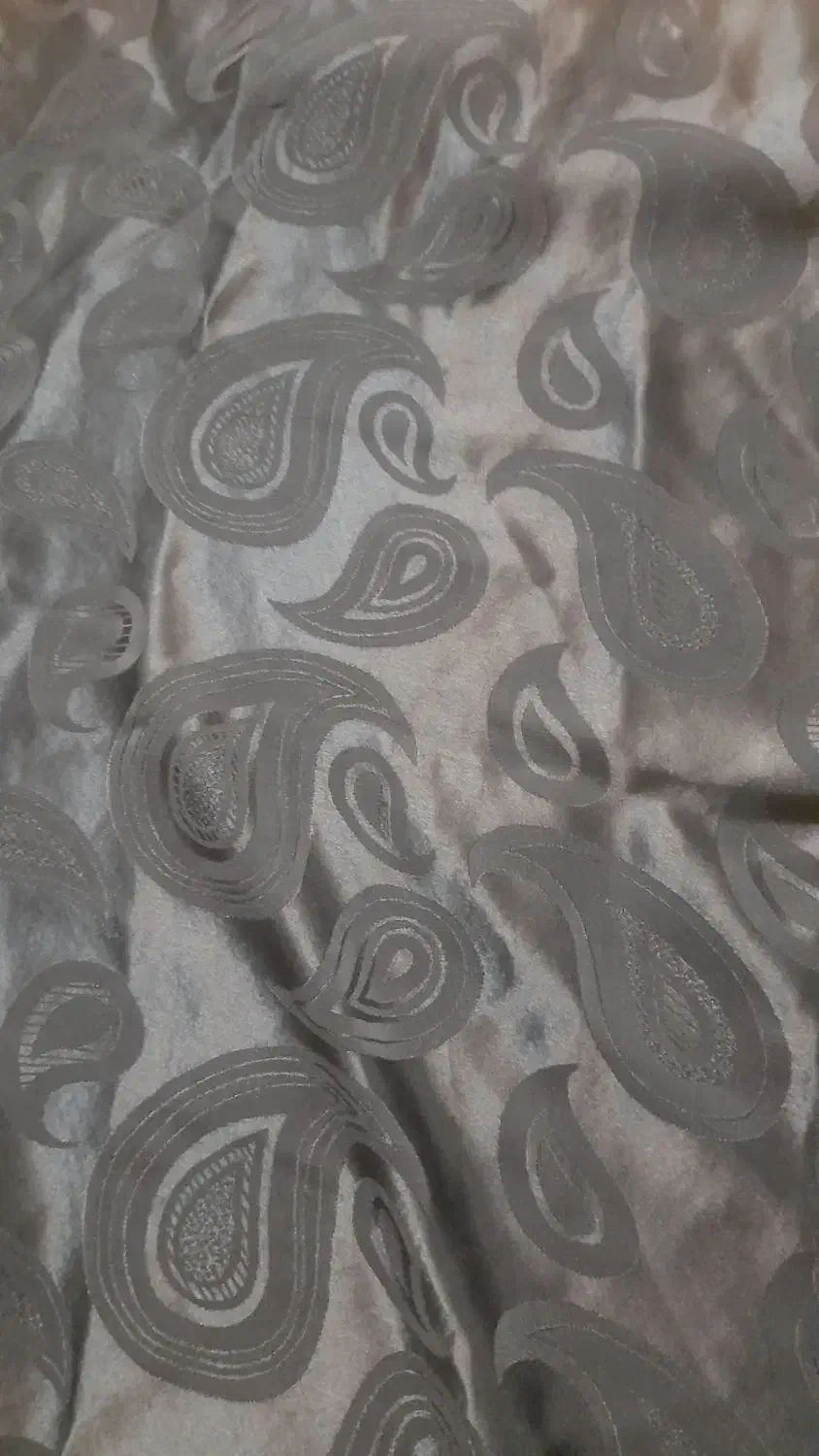 یک قواره چادر طرحدار|لباس|ری, دولتآباد|دیوار