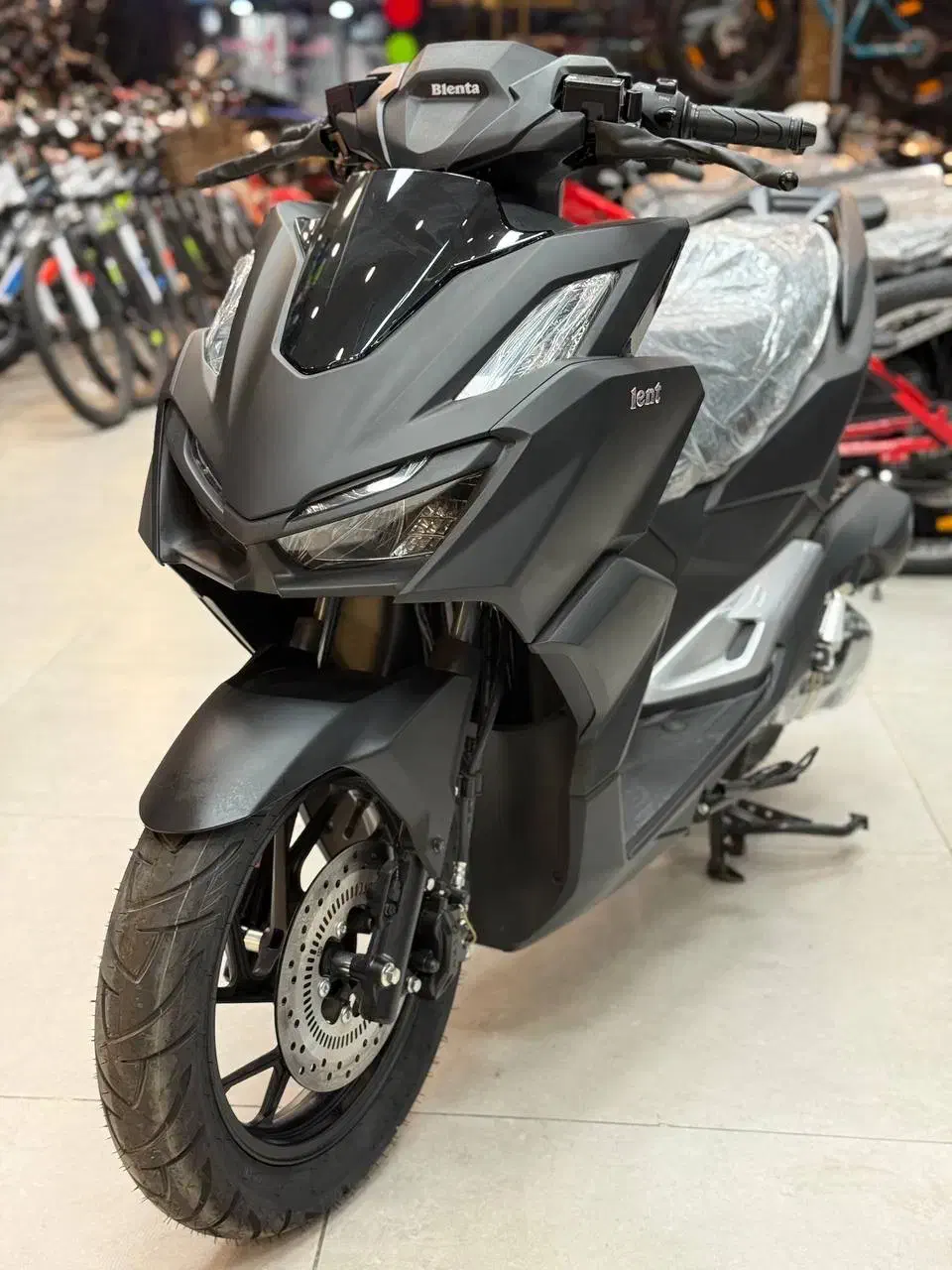 موتور کلیک واریو بلنتا مدل ۱۴۰۴ رادیات دار|موتورسیکلت|رشت, دیلمان|دیوار