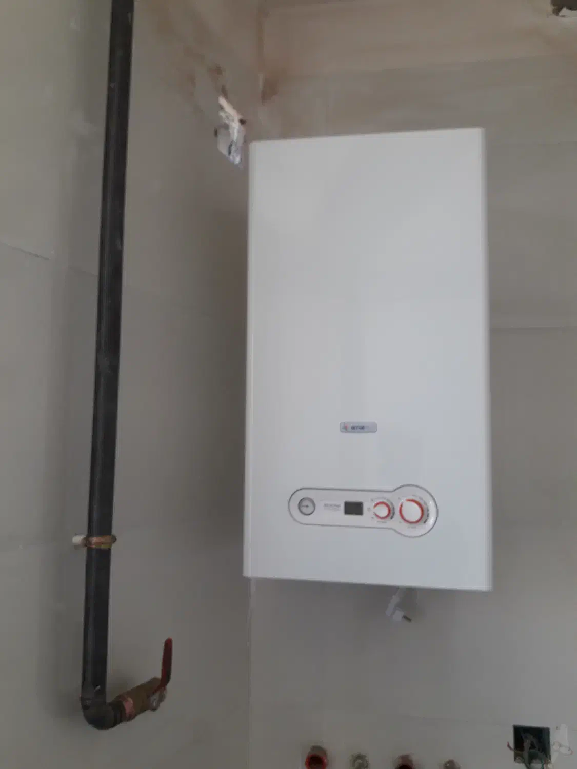 تعمیر انواع پکیچ پذیرفته میشود|آبگرمکن، پکیج، شوفاژ|سنندج, |دیوار