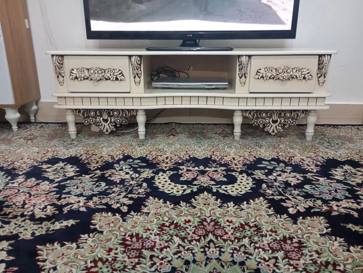 گنجه و میزتلویزیون|بوفه، ویترین، کنسول|تربت‌حیدریه, قائم|دیوار