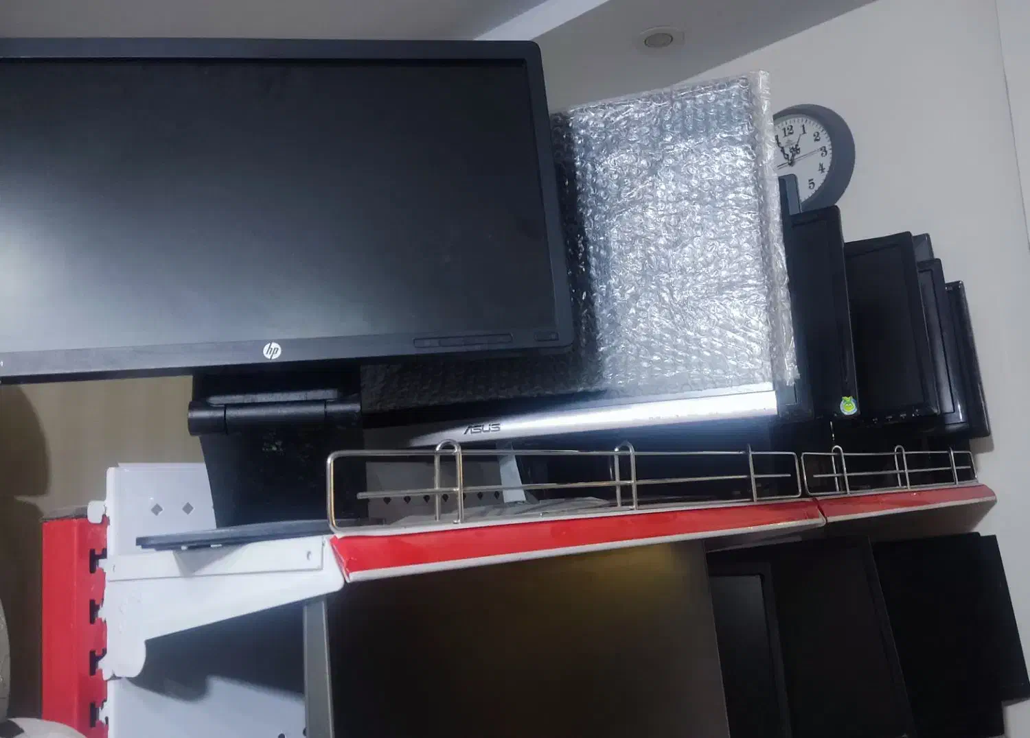 فروش مانیتور تک تعداد بدون خط خش دوربین مداربسته|قطعات و لوازم جانبی رایانه|تهران, پرستار|دیوار