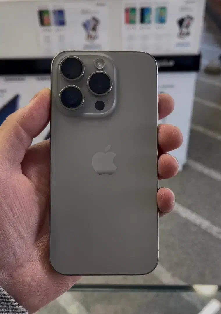 ایفون ۱۵ پرو مکس|موبایل|اصفهان, هزارجریب|دیوار