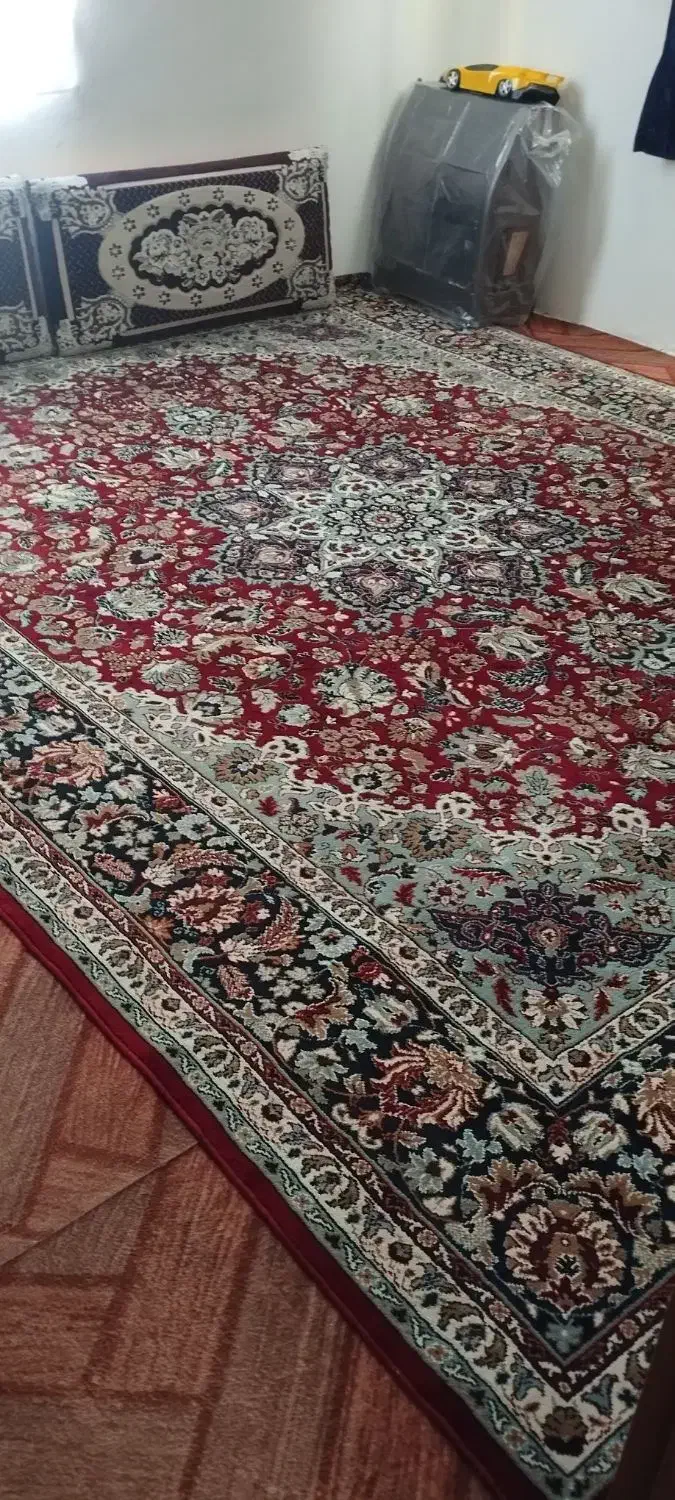 فرش 12متری|فرش|گلبهار, شهر جدید گلبهار|دیوار