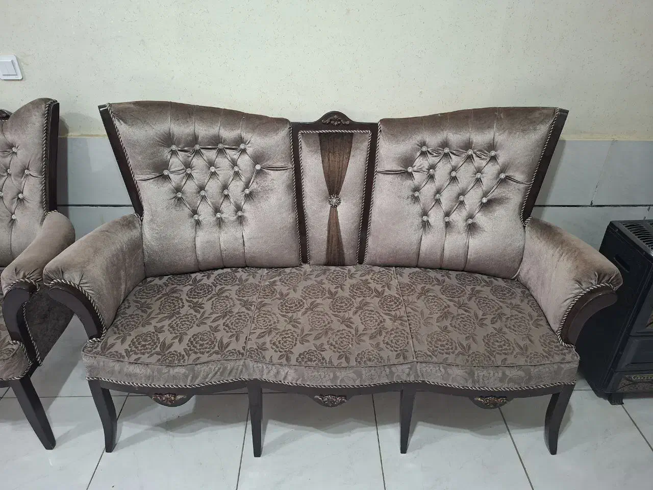 یک دست مبل تمیز کم کار|مبلمان خانگی و میز عسلی|شهرکرد, |دیوار