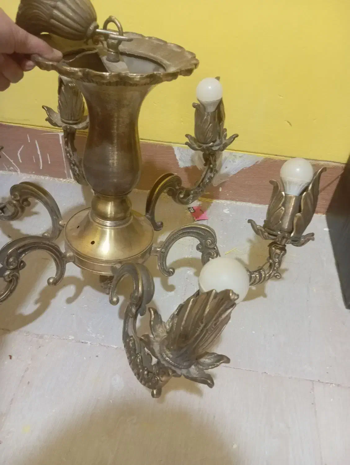 لوستر برنجی درحدمو|لوستر و چراغ آویز|اصفهان, قائمیه|دیوار