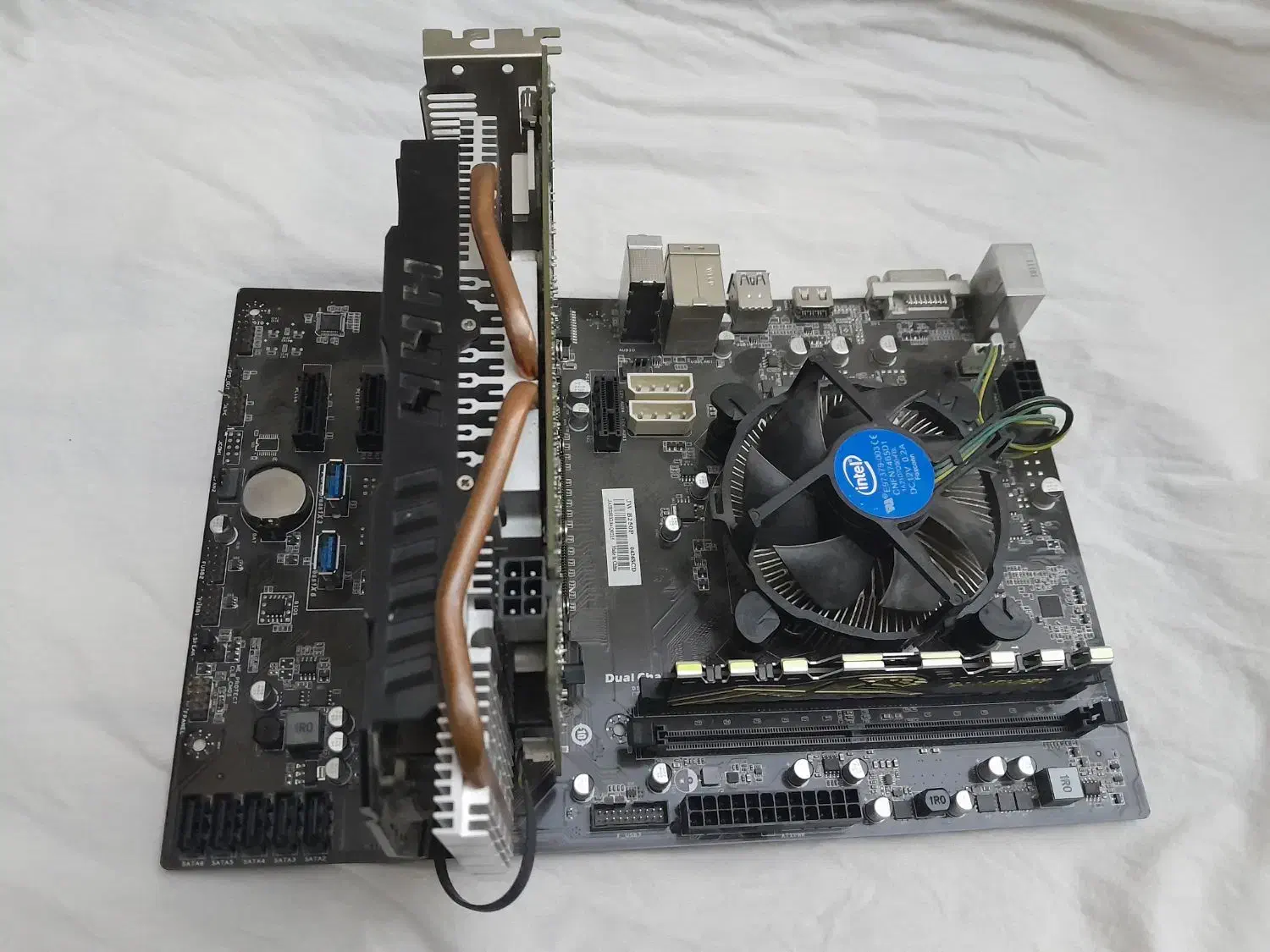 مادربرد اینتل و cpu و رم و گرافیک rx580|قطعات و لوازم جانبی رایانه|کرمانشاه, |دیوار