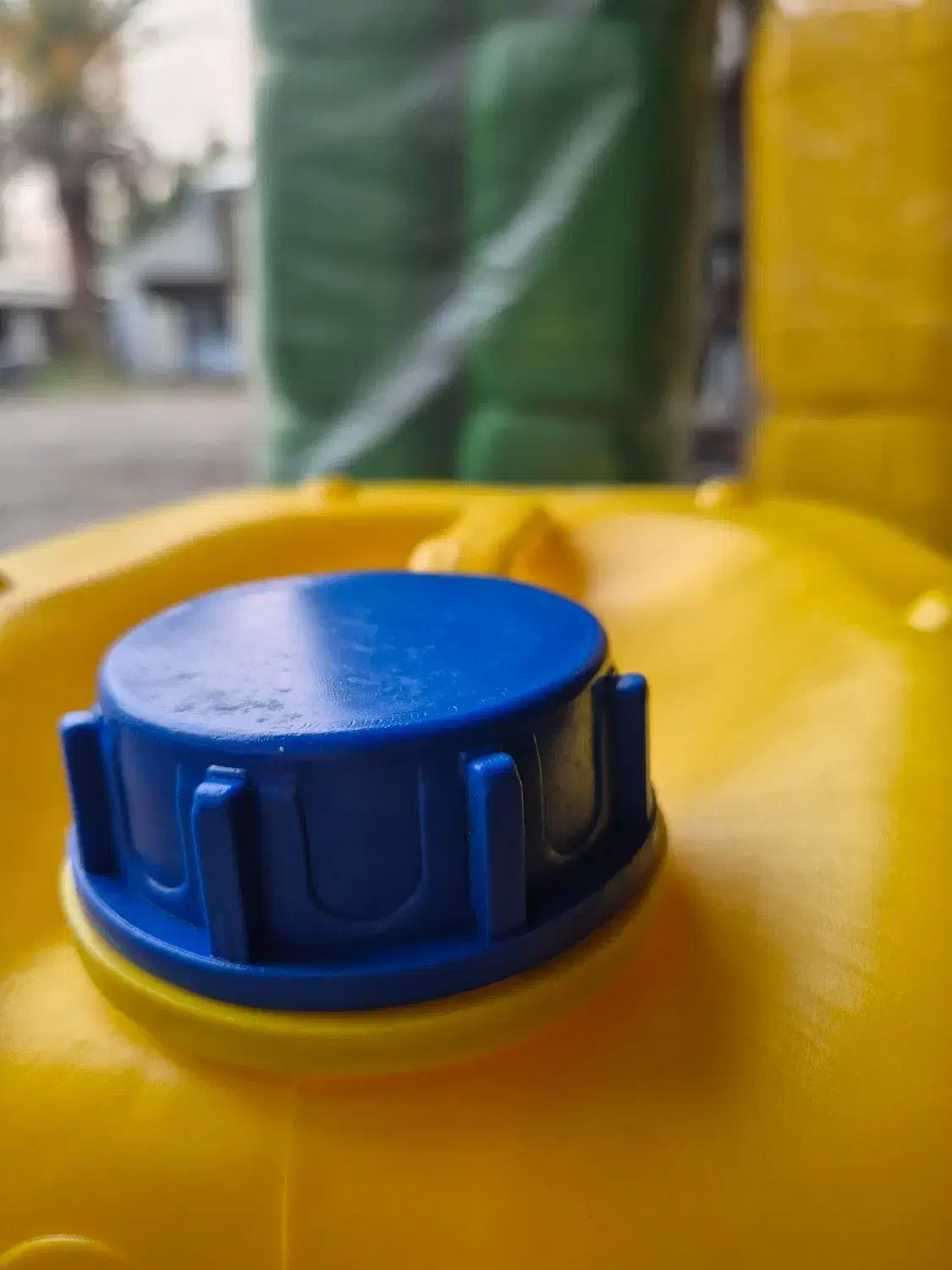 بطری۲۰ لیتری در رنگ های مختلف و بی رنگ مواد نوع|عمده‌فروشی|رشت, بازار|دیوار