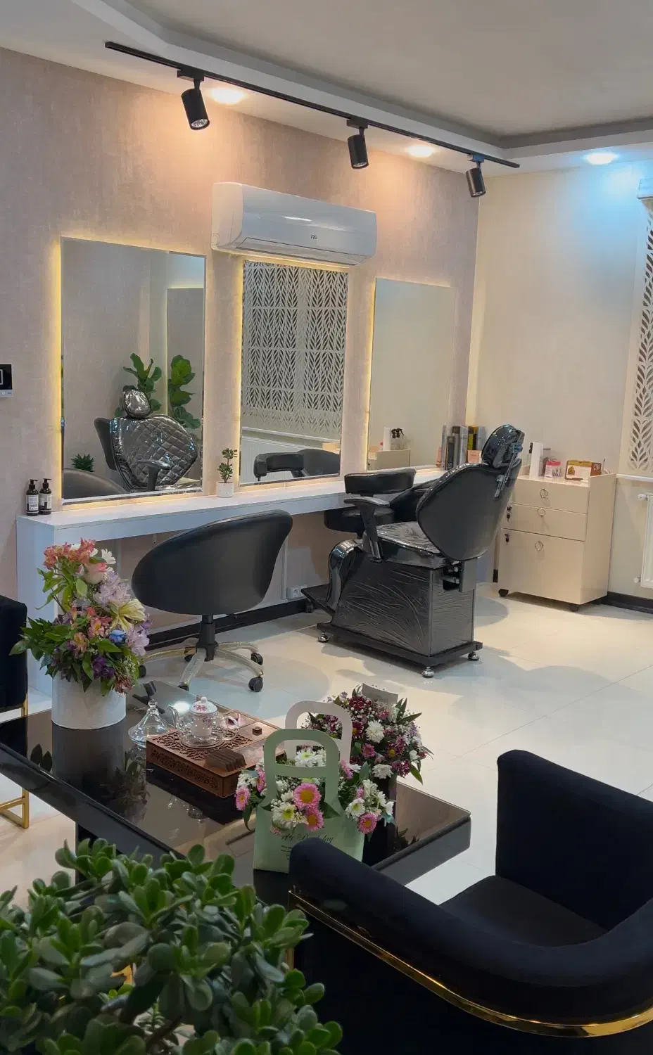 اجاره سالن|خدمات آرایشگری و زیبایی|رشت, چمارسرا|دیوار