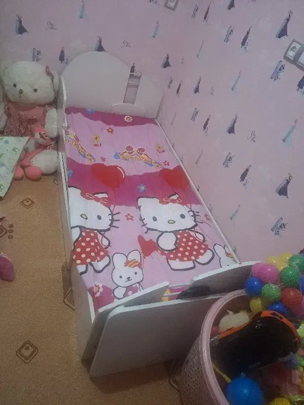 کمد کودک|تخت و صندلی بچه|خرمآباد, |دیوار