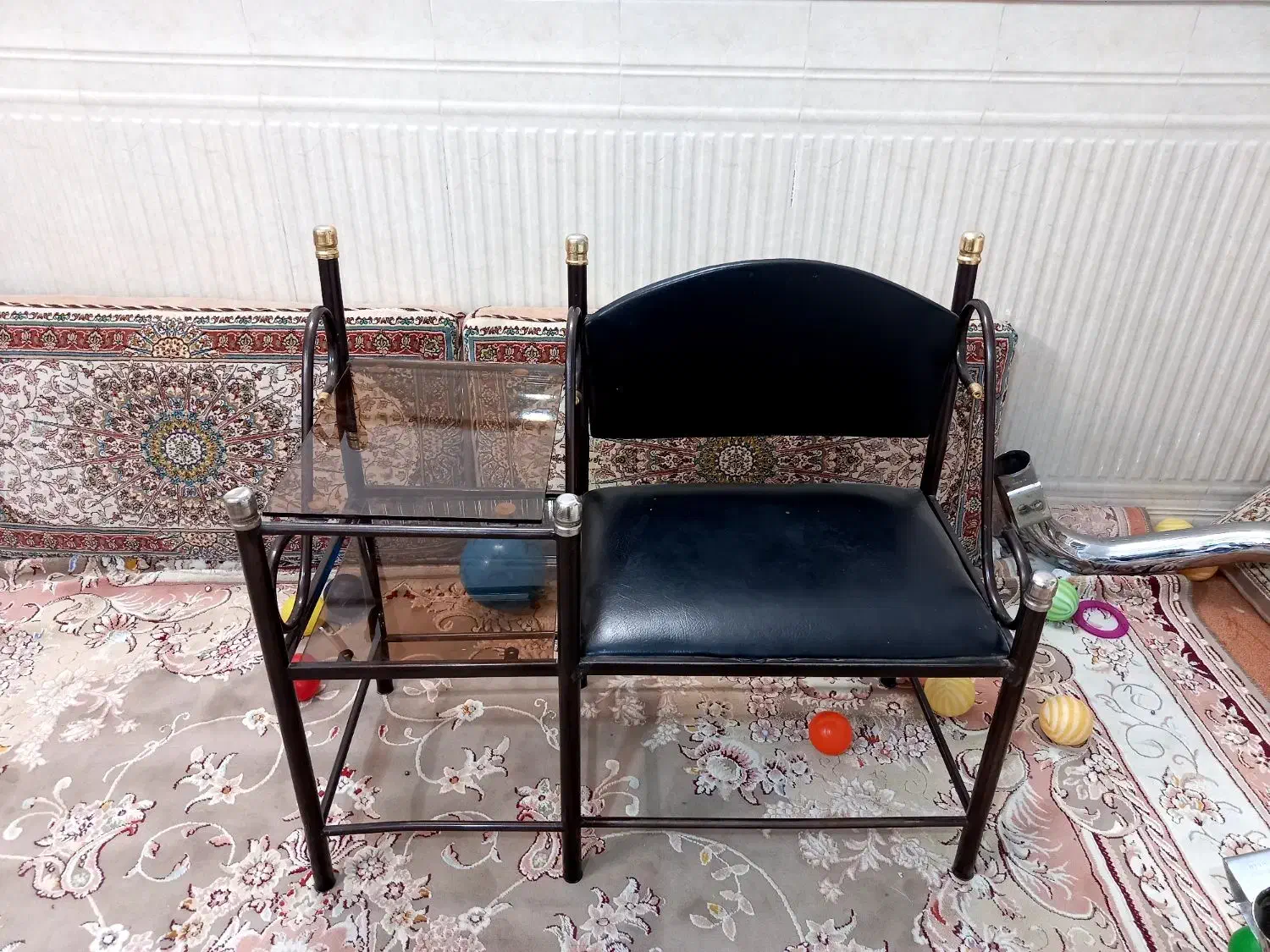 صندلی تکی و صندلی گردان|صندلی و نیمکت|قم, هفت تیر|دیوار