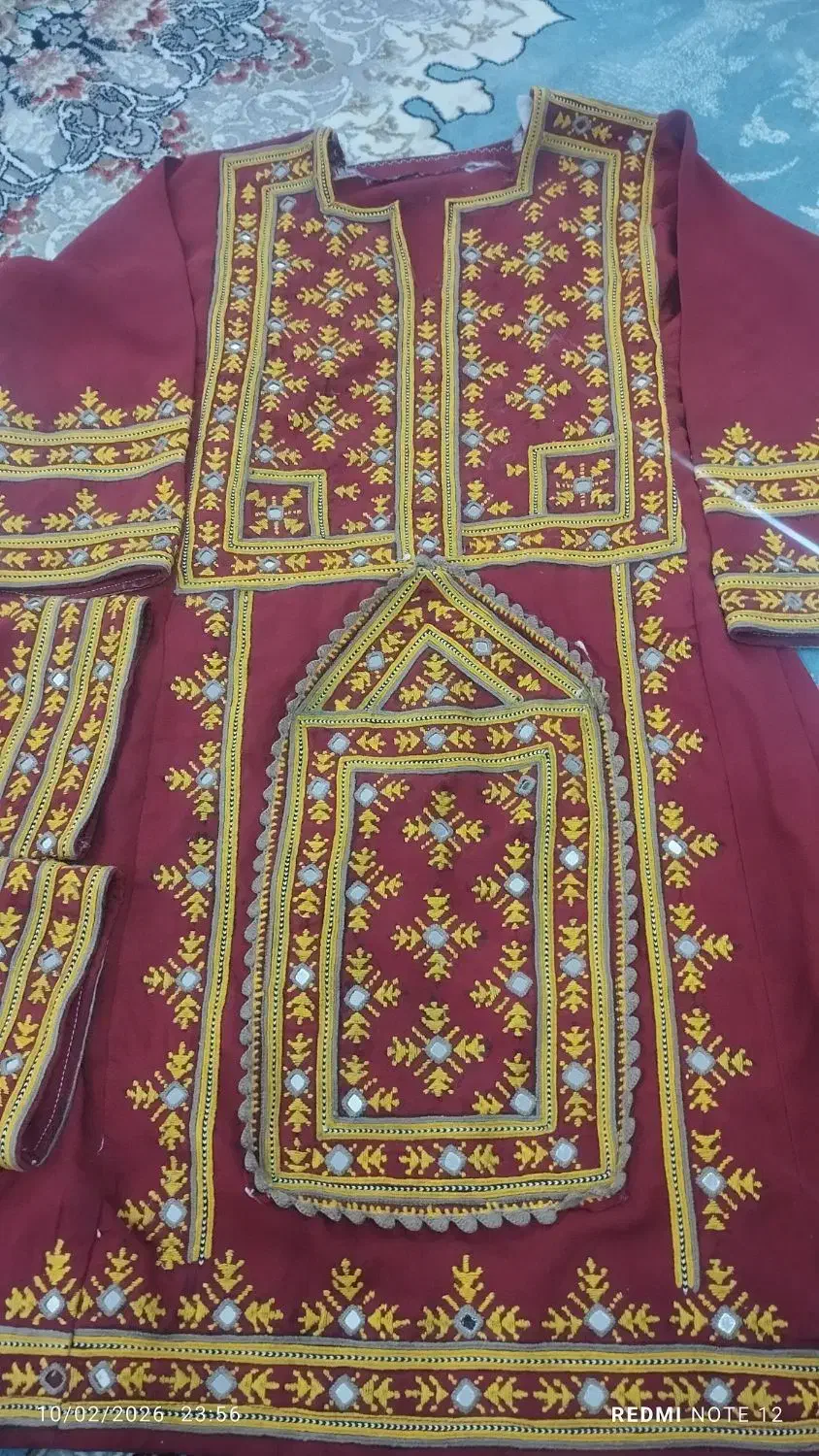 آیینه ایی|آینه|ایرانشهر, |دیوار