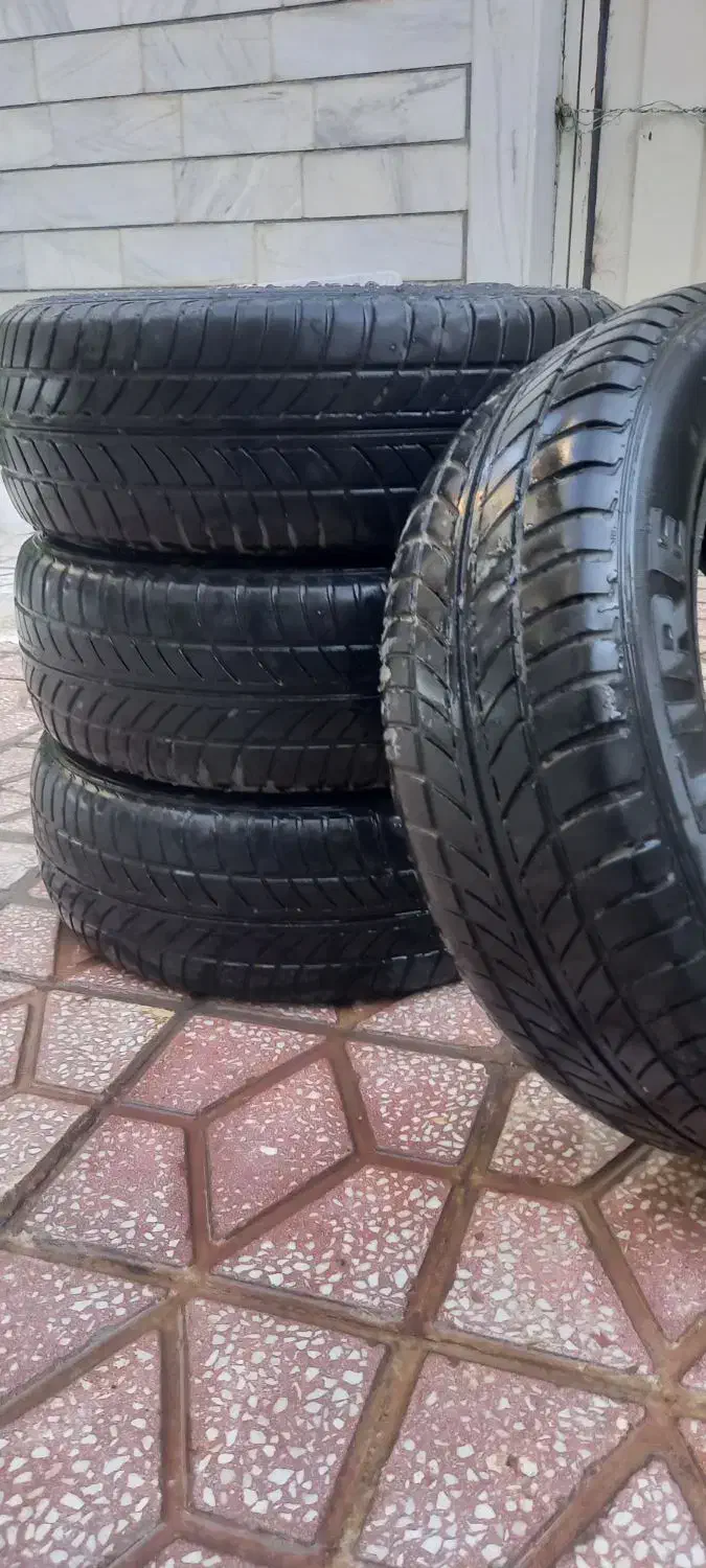 لاستیک یزد تایر ۱۹۵|قطعات یدکی و لوازم جانبی|بروجرد, |دیوار