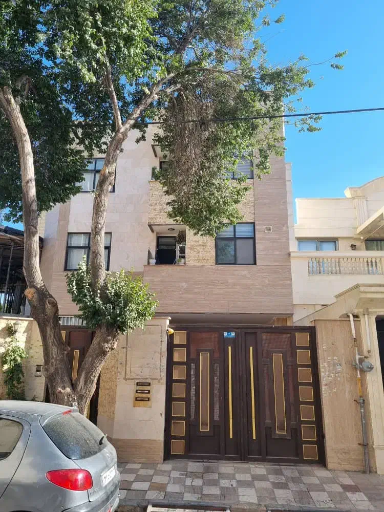 ویلایی هشت بهشت|فروش خانه و ویلا|شاهین‌شهر, حافظ جنوبی|دیوار