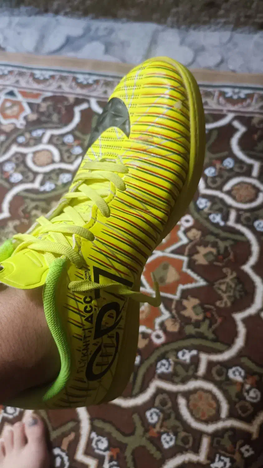 کفش فوتسال|کیف، کفش، کمربند|جوانرود, |دیوار