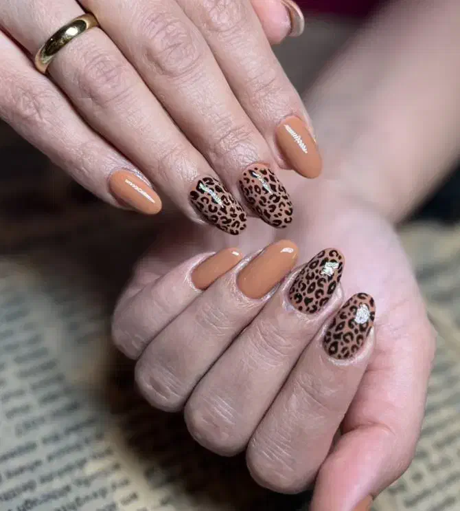 کاشت ناخن و ترمیم (تخفیف پاییزه)|خدمات آرایشگری و زیبایی|اسلام‌شهر, شهرک قائمیه|دیوار