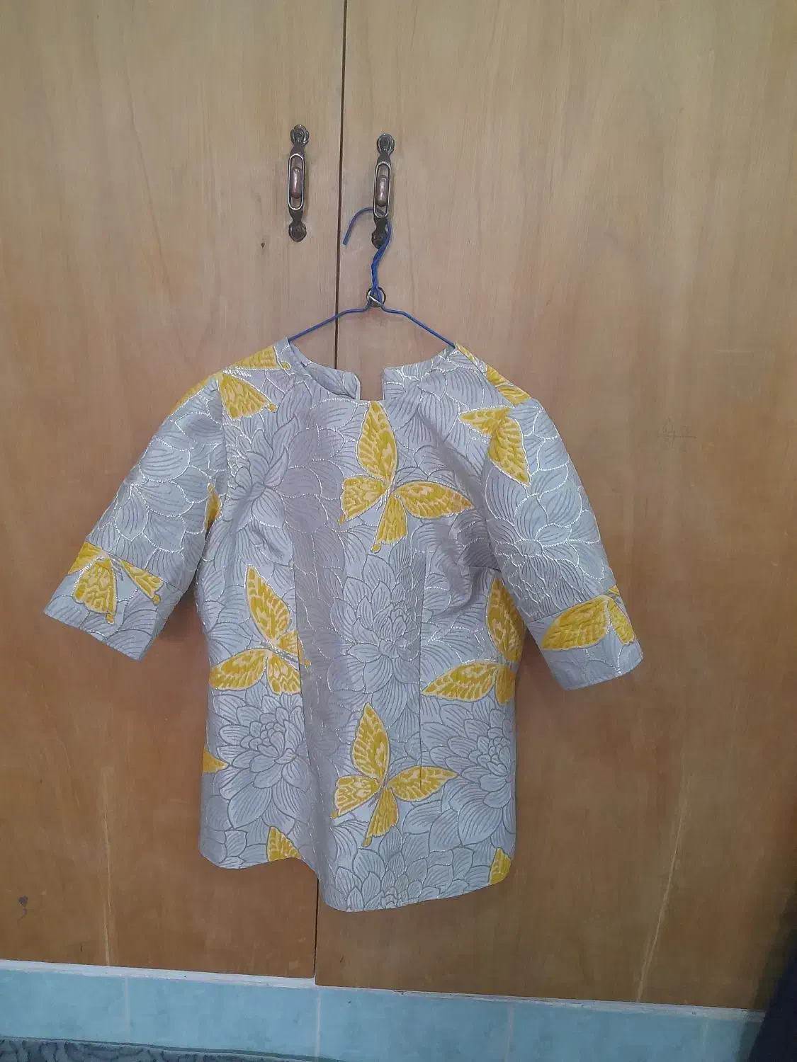 لباس نو|لباس|کاشان, عربها|دیوار