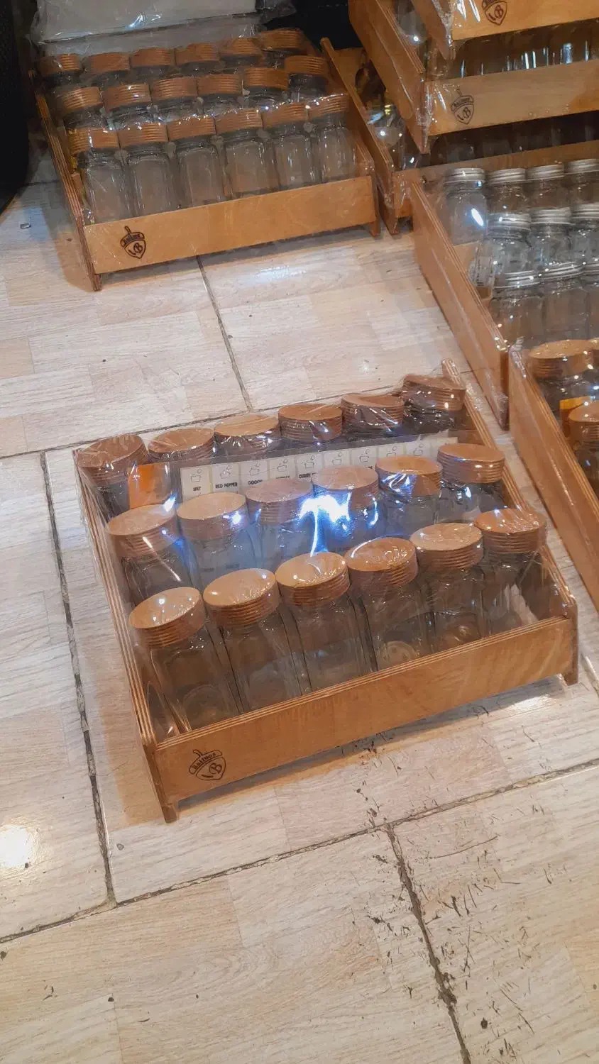 جا ادویه ۱۸تایی درب چوبی داخل کشویی|ظروف نگهدارنده، پلاستیکی، یک‌بارمصرف|قم, شهرک فاطمیه|دیوار