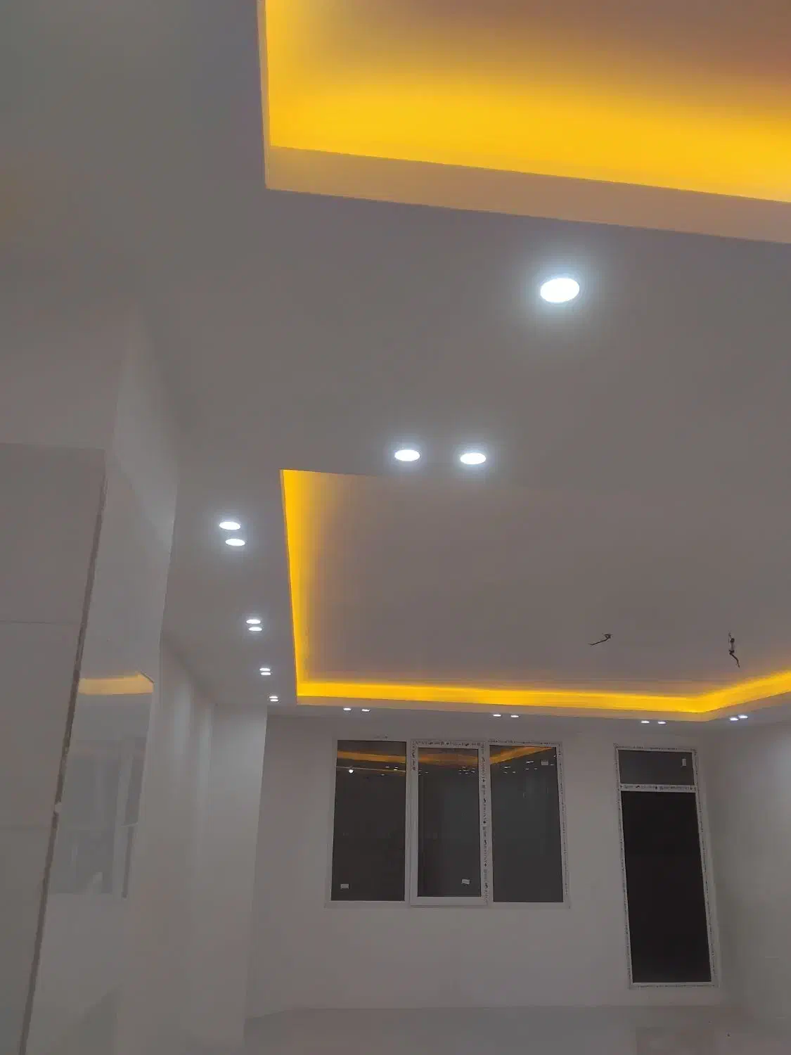 برقکاری نصب لوستر هالوژن نورمخفی کیلیدپیریز اتصالی|خدمات پیشه و مهارت|کرج, گوهردشت|دیوار