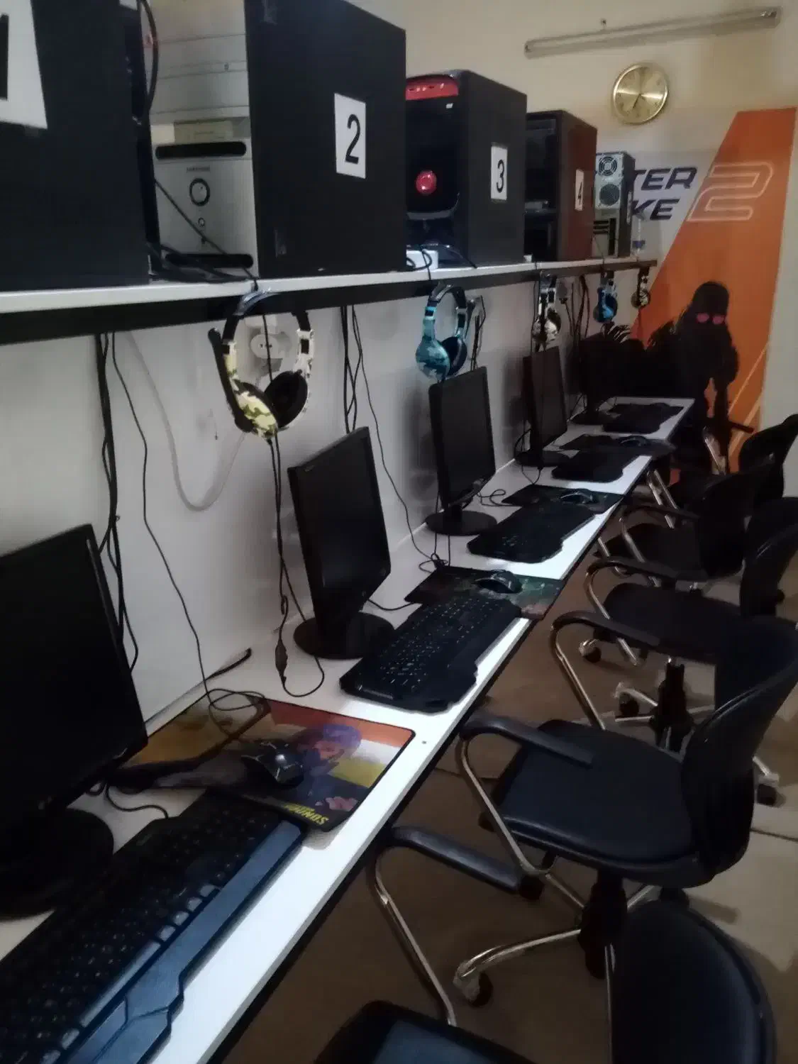 سیستم گیمنت با میز گیمنت و 10 عدد صندلی|رایانه رومیزی|گنبد کاووس, |دیوار