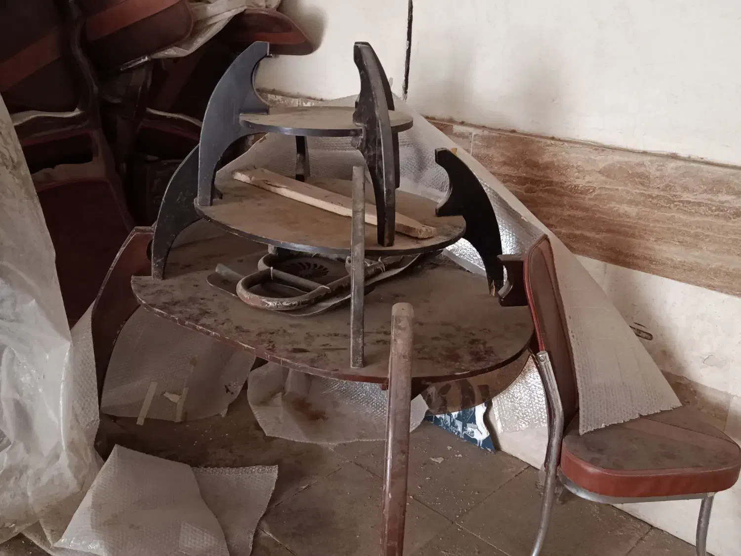 میز|مبلمان اداری|گرمسار, |دیوار