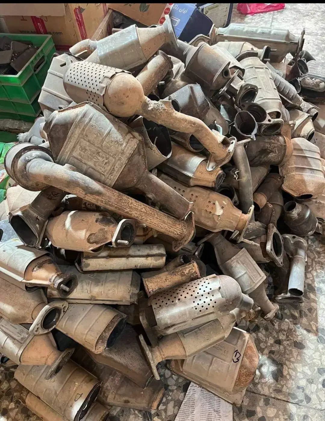 خریدوفروش انواع کاتالیزور ماشین|قطعات یدکی و لوازم جانبی|بند زرک, |دیوار