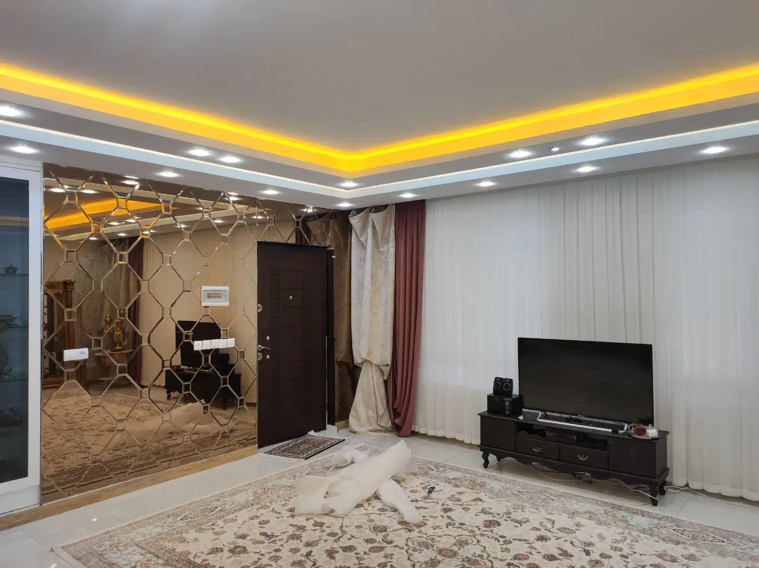 نقاشی ساختمان و کاغذدیواری|خدمات پیشه و مهارت|مشگین شهر, |دیوار