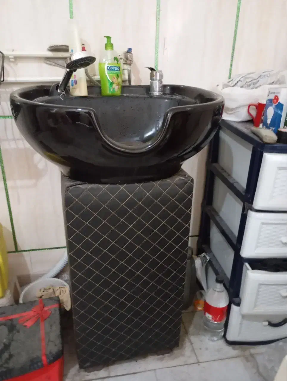 لوازم آرایشگاه|آرایشگاه و سالن‌های زیبایی|فردیس, ثابتی|دیوار