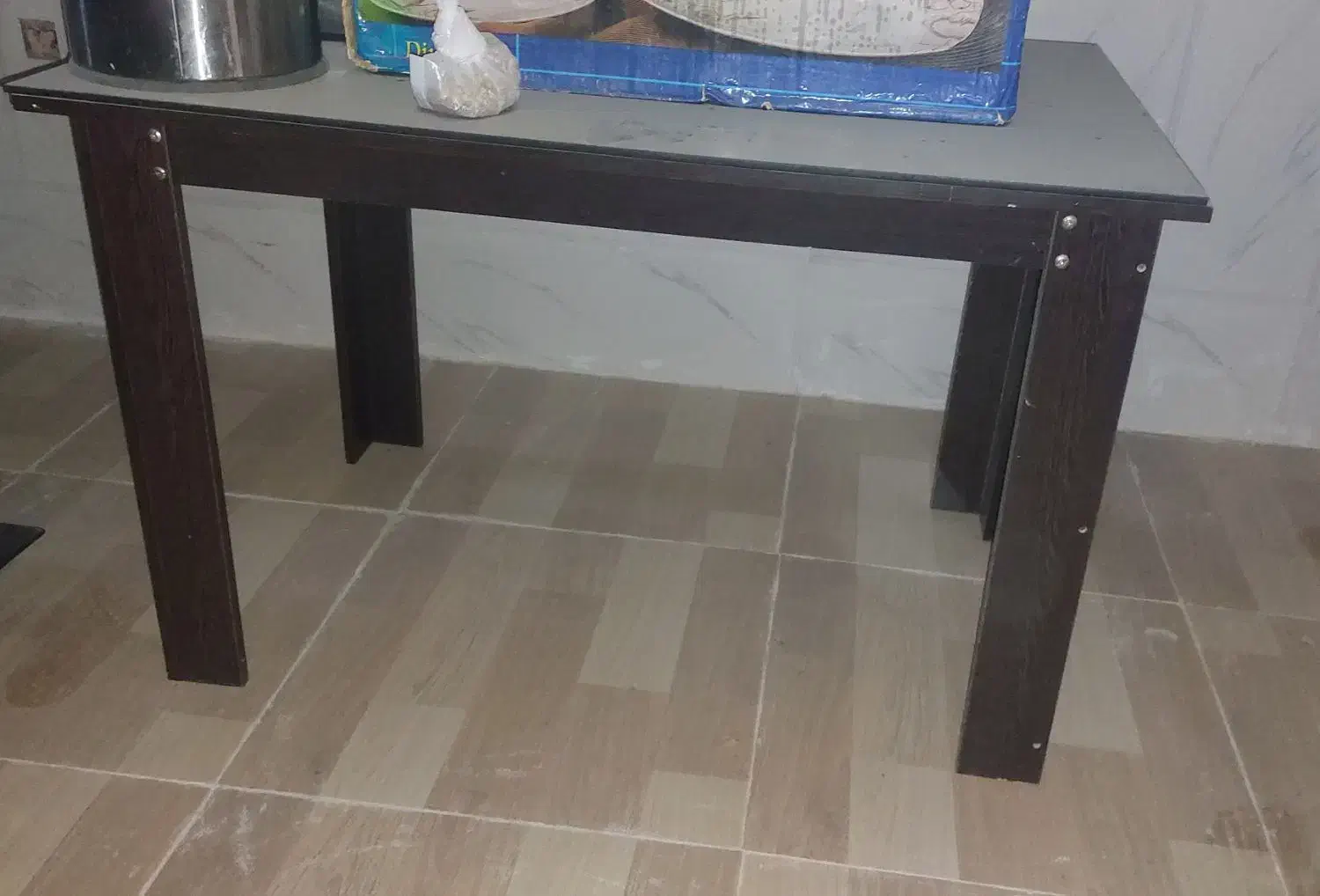 میز غذا خوری|میز و صندلی غذاخوری|حمیدیا, |دیوار