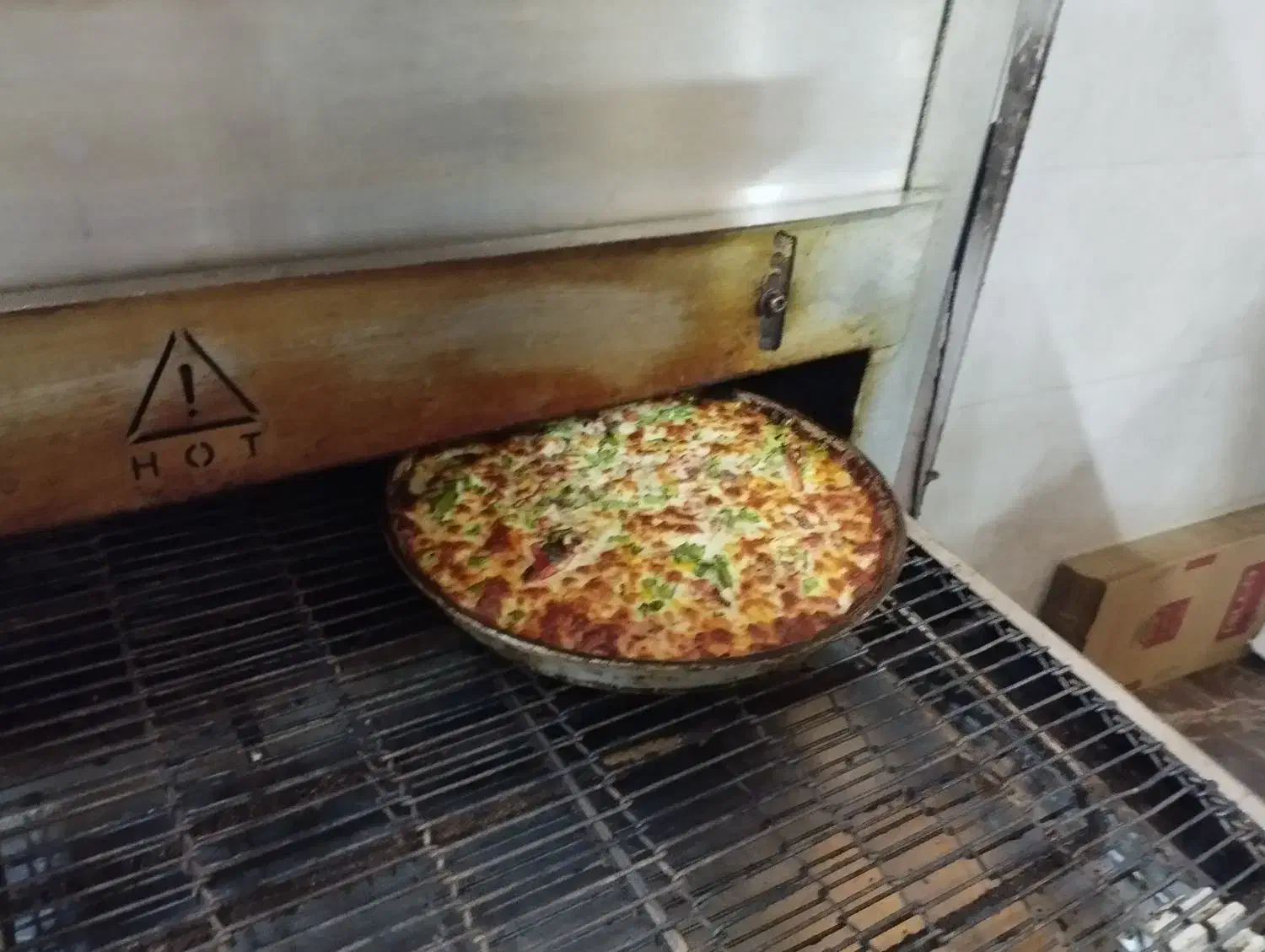 کارگر ساده آقا متاهل سن،25تا35سال جهت فست فود|استخدام خدمات فروشگاه و رستوران|مشهد, سعد آباد|دیوار