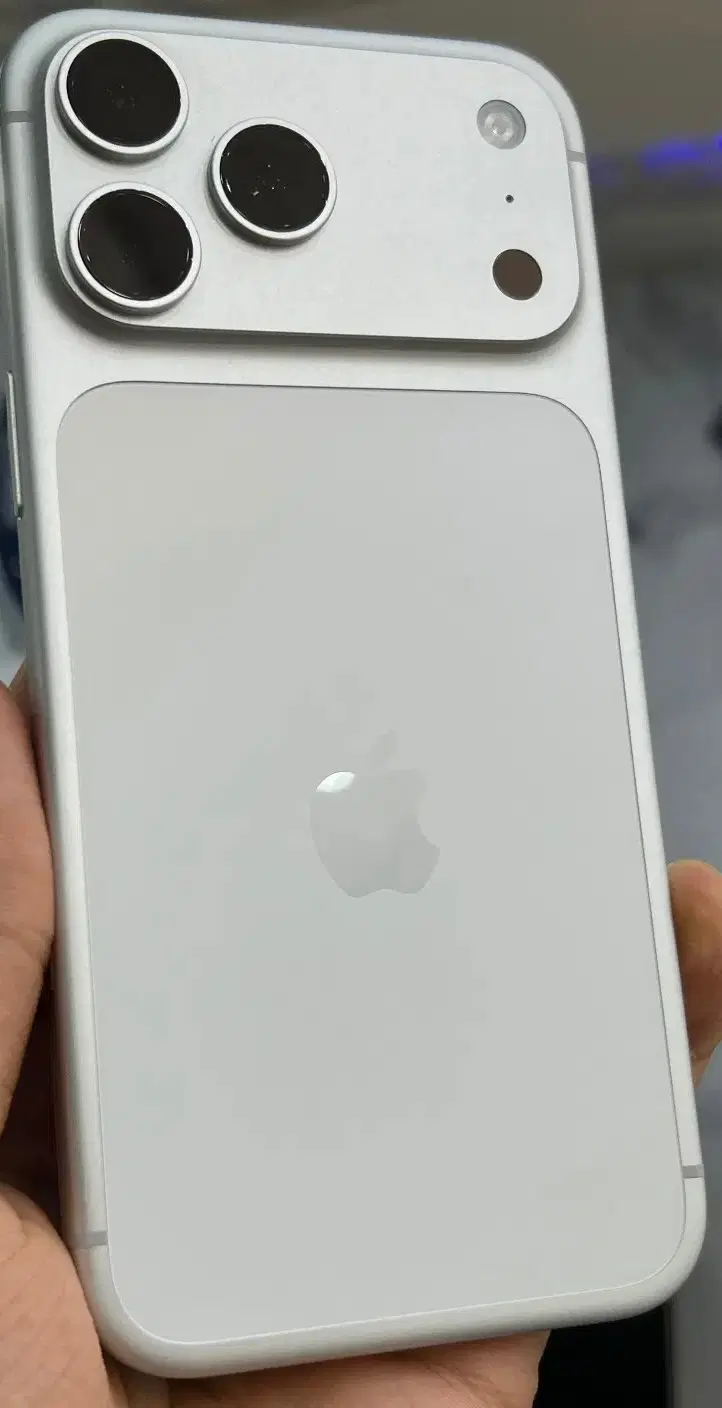 iPhone 17pro max silver|موبایل|تهران, شهرک پرواز|دیوار