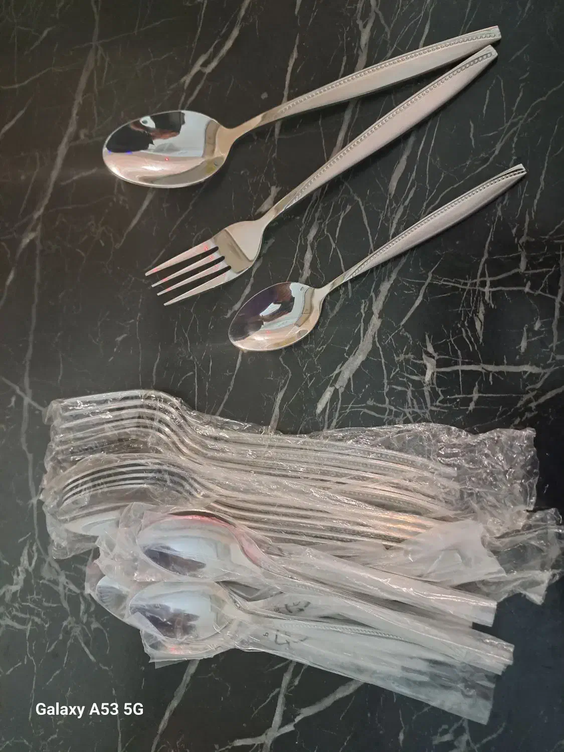 قاشق وچنگال|ظروف پخت‌وپز|فامنین, |دیوار