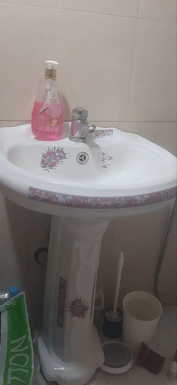 روشویی در حد نو|لوازم سرویس بهداشتی|فومن, |دیوار