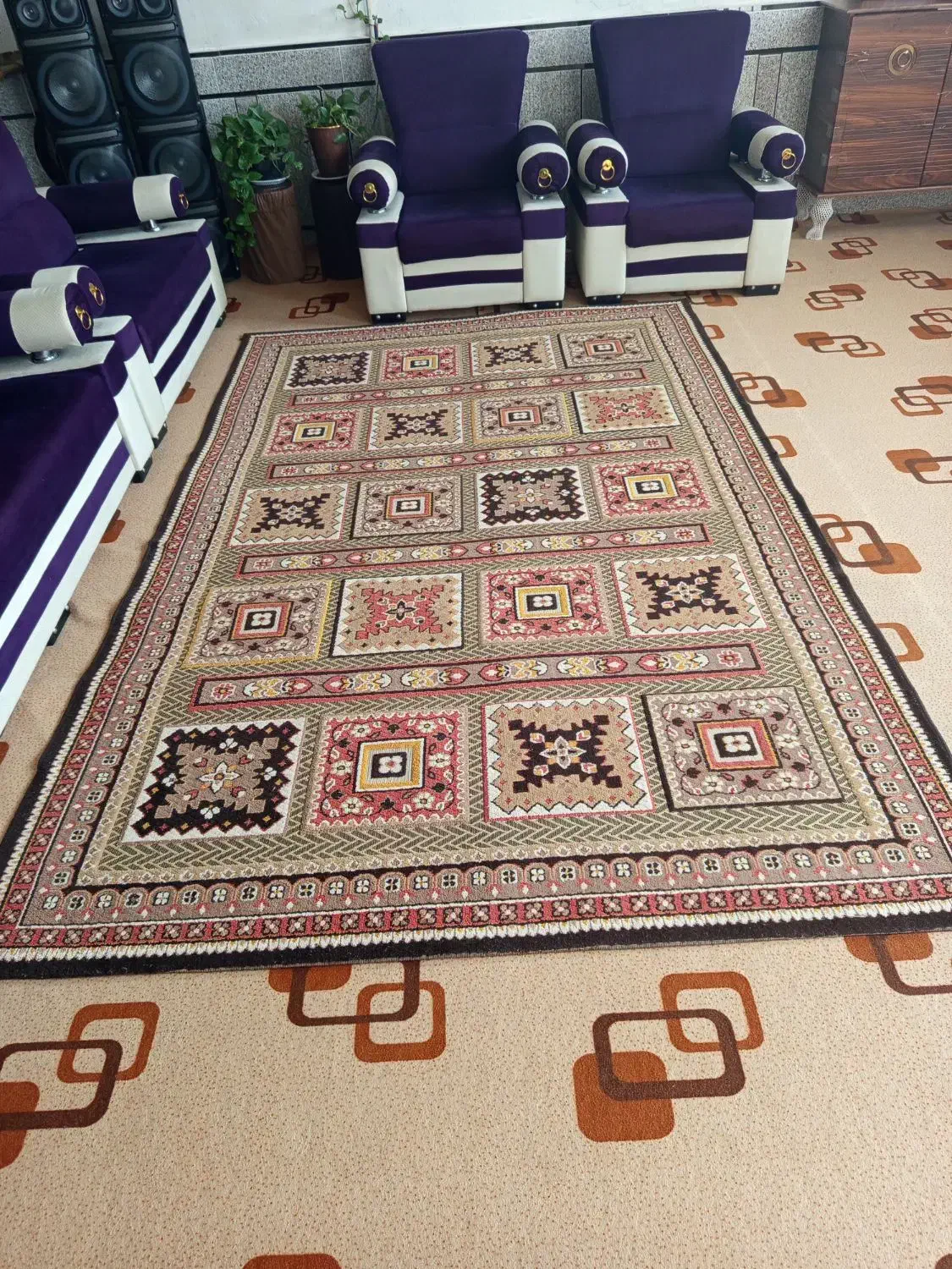 گلیم فرش بسیارتمیزویک دست مبل راحتی خیلی تمیز|گلیم، جاجیم، گبه|اندیمشک, |دیوار