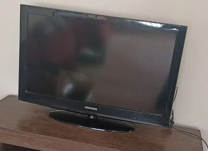 تلویزیون ال سی دی سامسونگ ۳۲ سالم|تلویزیون و پروژکتور|کرج, گلشهر|دیوار